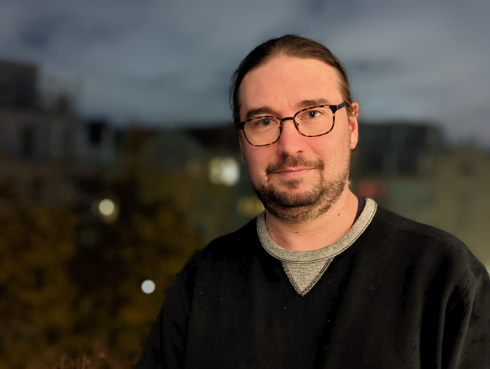 Das Pixel 6 Pro ermöglicht es, Nachtaufnahmen auch im Porträtmodus zu machen. (Bild: Tobias Költzsch/Golem.de)